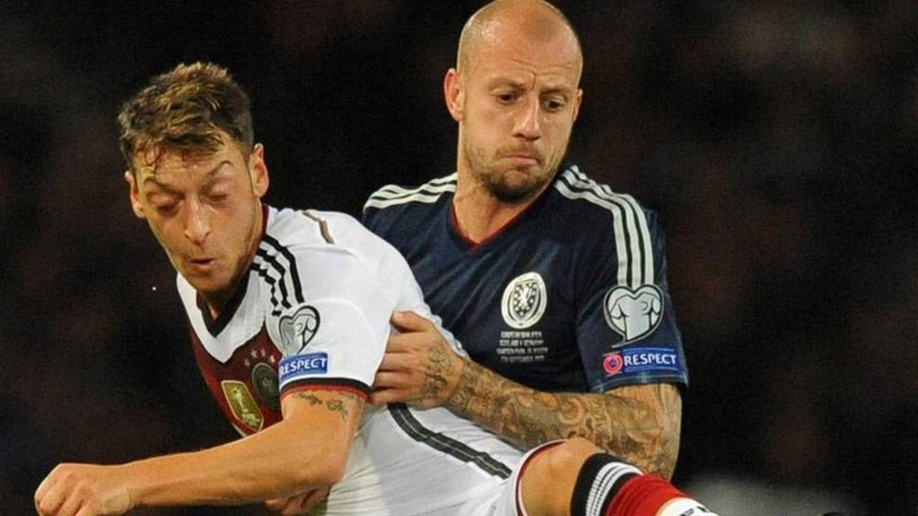 Özil unsichtbar – Can wackelt