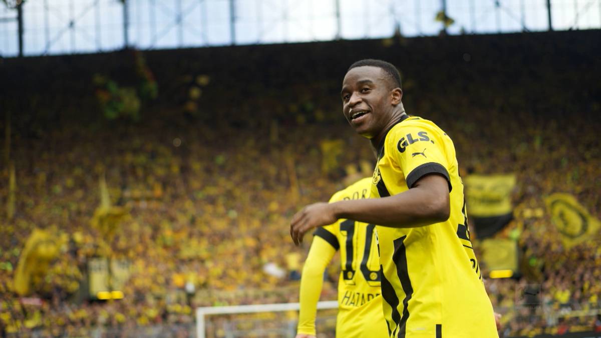 Youssoufa Moukoko spielt in Dortmund eine starke Saison. Doch bei der Vertragsverlängerung hakt es. Das sind die Gründe.