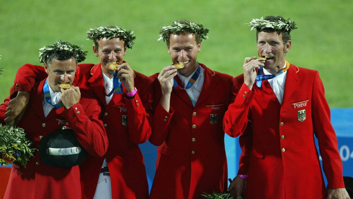 Doch im September 2005 werden Beerbaum und Goldfever endgültig disqualifiziert und müssen zusammen mit den restlichen Teammitgliedern die Goldmedaille abgeben. Stattdessen gibt es Bronze