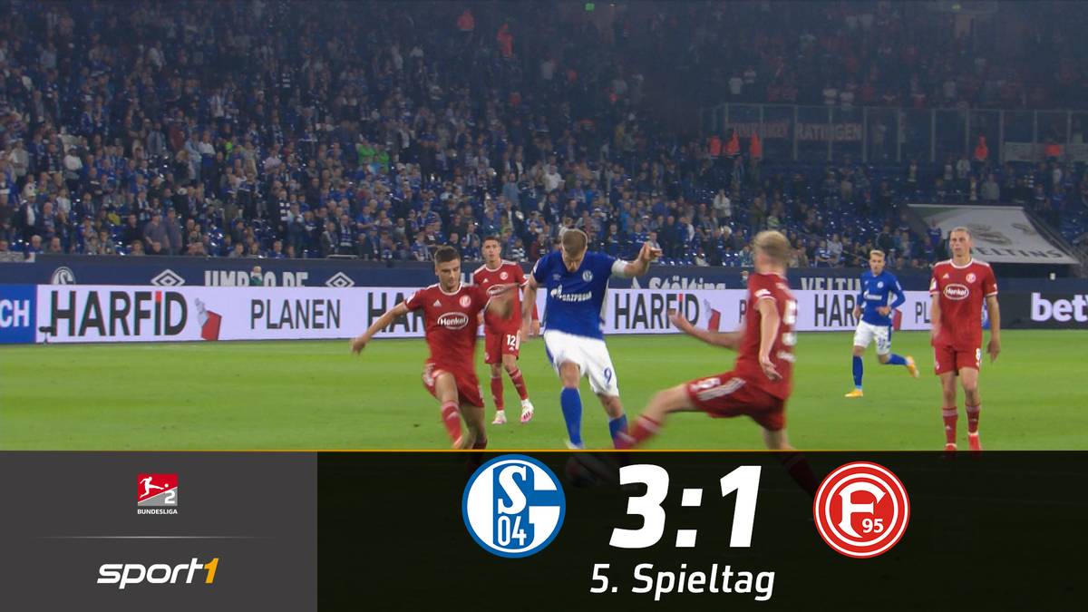 Der FC Schalke 04 fährt den ersten Heimsieg der Saison in der 2. Bundesliga ein. Den Knappen gelingt ein Comeback.