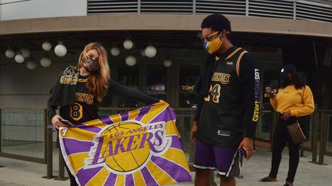 Die Los Angeles Lakers um Dennis Schröder könnten ihre Heimspiele in der NBA schon bald wieder vor Fans austragen.