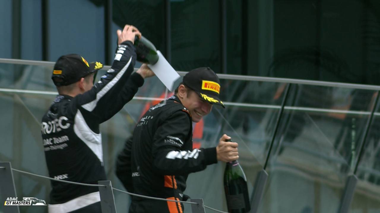 Haupt Racing Team siegt bei AMG-Show | ADAC GT Masters