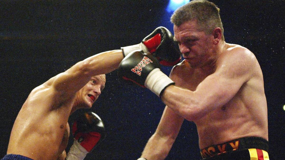 Den letzten Kampf seiner Karriere bestreitet Graciano Rocchigiani am 10. Mai 2003 gegen Thomas Ulrich. Den Fight um den WBC-Gürtel verliert Rocky jedoch und beendet seine Laufbahn mit einer Niederlage