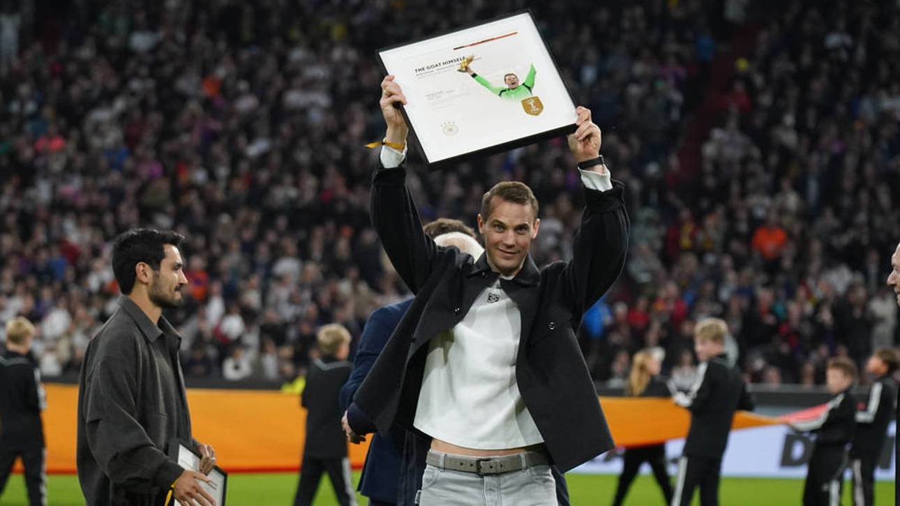Manuel Neuer bei seiner Verabschiedung im Spiel gegen die Niederlande