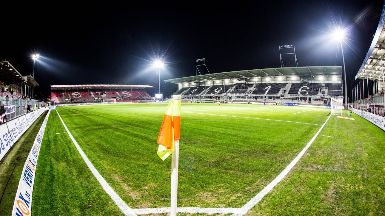 Sandhausen sperrt Tribüne nach Orkan