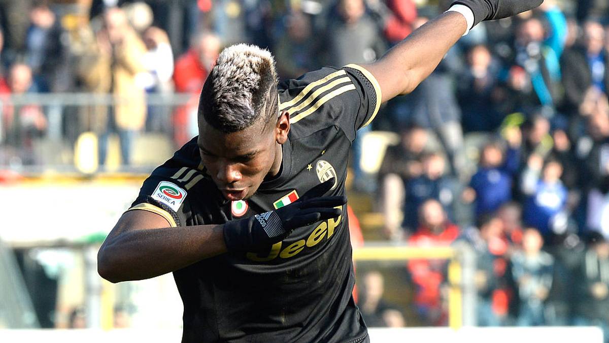 PAUL POGBA: Der französische Weltmeister importierte den Jubel aus der amerikanischen Hip-Hop-Szene zu seiner Juventus-Zeit nach Europa. Der "Dab Dance" wurde zuerst von Footballern aus der NFL nachgeahmt. Das Gesicht wird dabei in Richtung des abgewinkelten Ellbogen vergraben