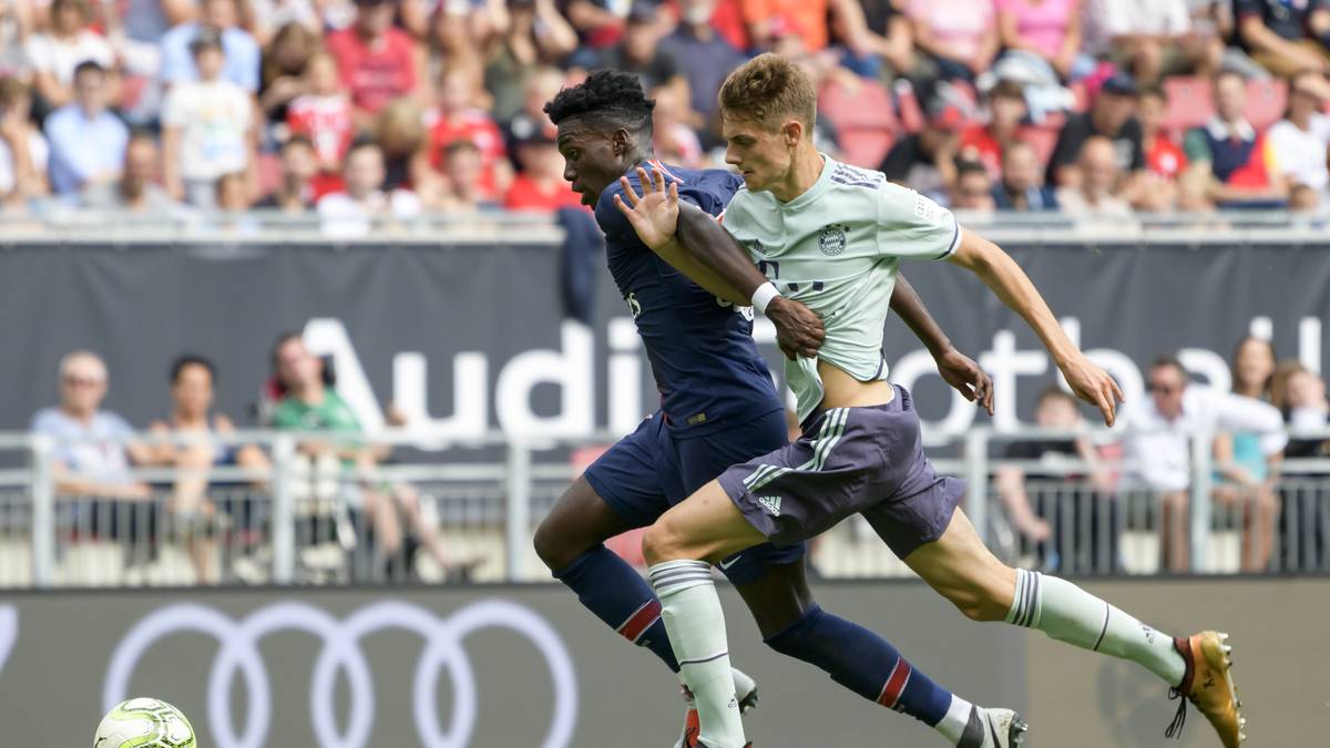 JOSIP STANISIC (FC Bayern München, 18): Der Kapitän der Münchner U19 entschied sich erst vor kurzem für den DFB und gegen den kroatischen Verband. Im Sommer durfte er bereits mit den Profis ins Trainingslager und gab im Rahmen des "International Champions Cups" sein Debüt in der Mannschaft von Niko Kovac. Aktuell fällt er nach einer Leistenoperation aus