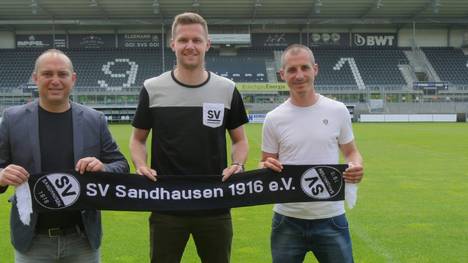 Patrick Drewes (M.) kommt vom VfL Bochum nach Sandhausen