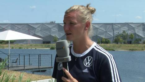 Kapitänin Alexandra Popp zeigt sich vor der Frauen-WM selbstbewusst und will um den Weltmeistertitel mitspielen. 
