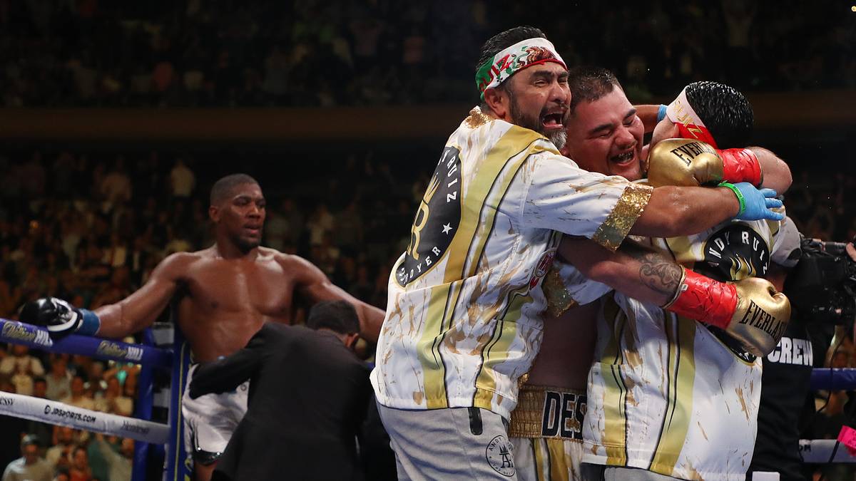 Der Jubel bei Ruiz und seinem Lager kannte keine Grenzen. "Ich kann gar nicht glauben, dass ich gerade meinen Traum habe wahr werden lassen", sagte Ruiz nach dem Fight, der die Box-Welt erschütterte