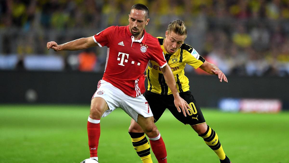 Ribery liefert sich mit Dortmunds Felix Passlack  ein heißes Duell