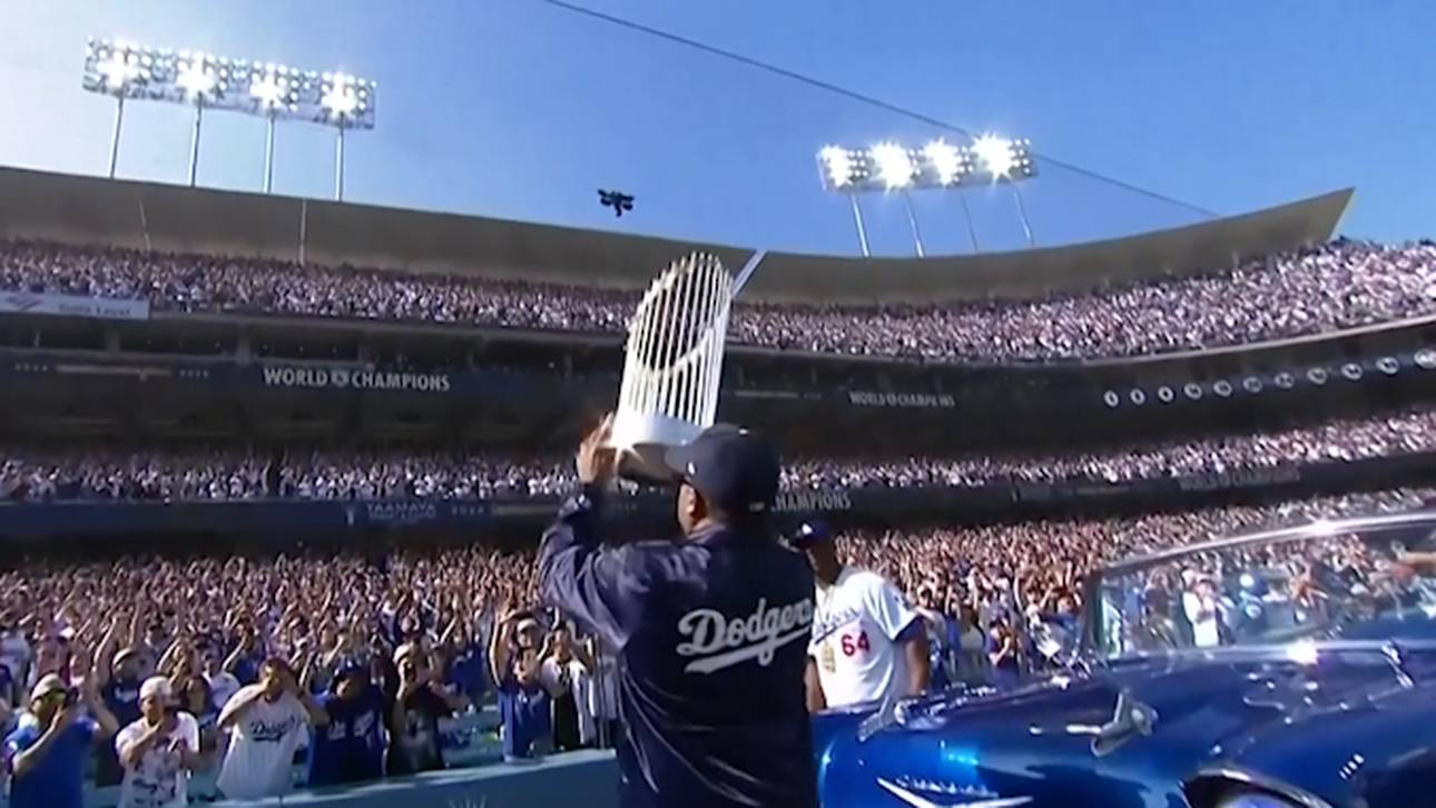 200.000 Fans! Mega-Titelparty in Los Angeles