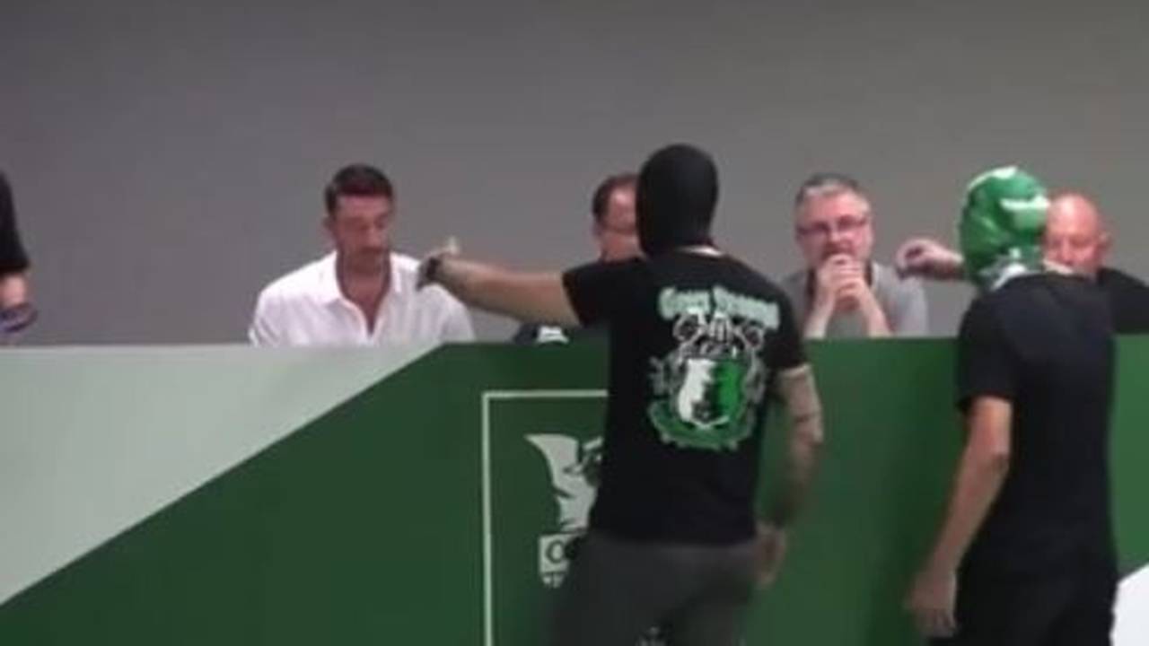 Spanischer Ex-Nationalspieler Albert Riera von slowenischen Ultras attackiert