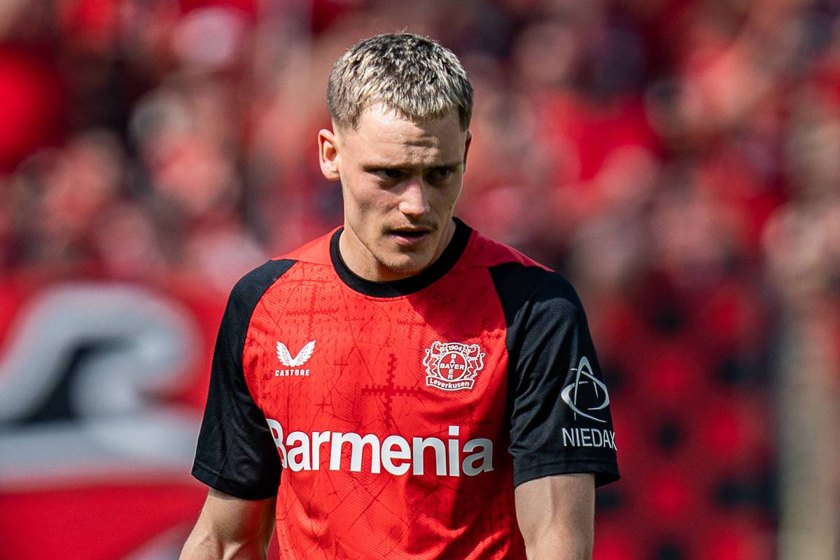 Der Flug der Familie Wirtz nach England lässt auch die Fans des FC Bayern aufhorchen. SPORT1-Chefreporter Stefan Kumberger spricht über den Eindruck, den Florian Wirtz damit hinterlässt.