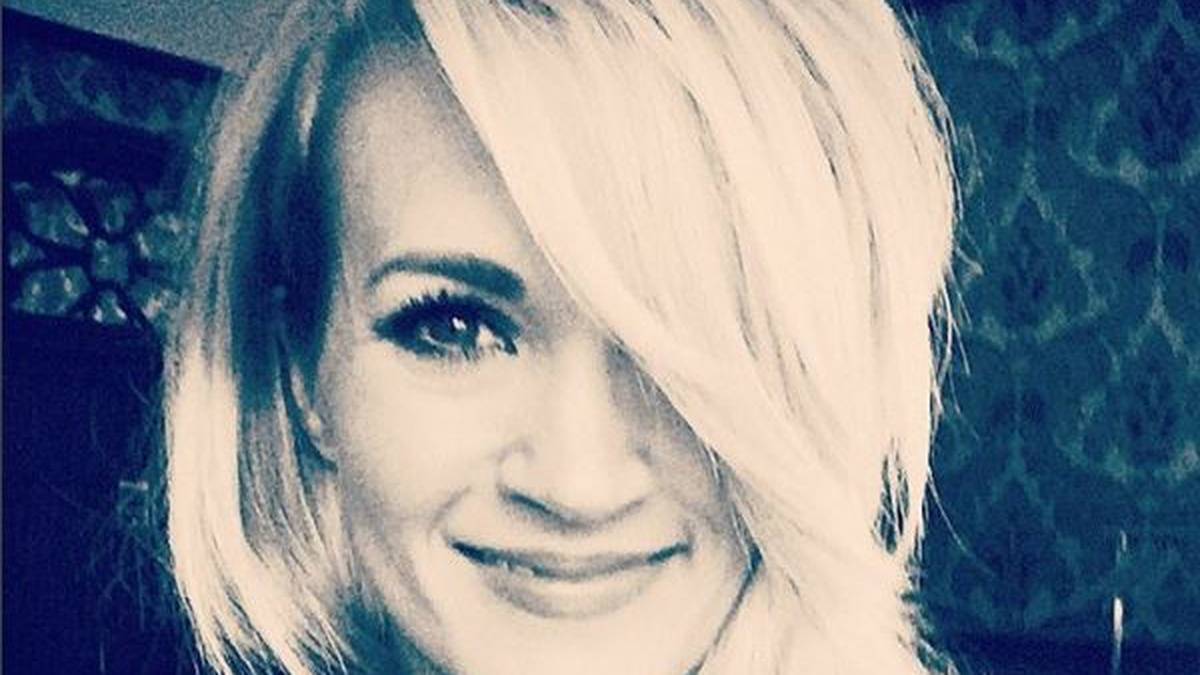 Carrie Underwood steht Andrews allerdings in nichts nach. Die hübsche Blondine - Ehefrau von Nashville-Kapitän Mike Fisher - ist eine bekannte Country-Sängerin. Auch sie ist berühmter als ihr Gatte, auf Twitter bringt es die 33-Jährige auf eine Gefolgschaft von knapp sechs Millionen Usern