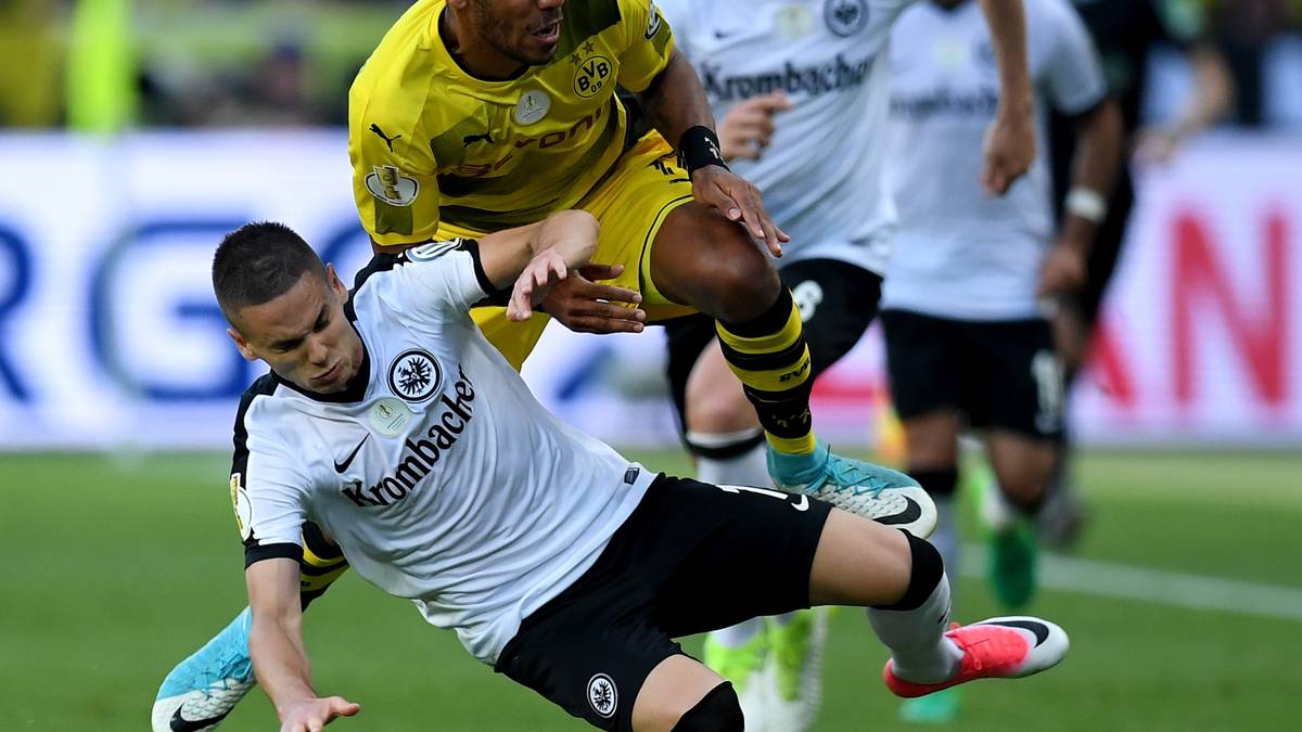 MIJAT GACINOVIC: Zwei Geniestreiche - Traumvorlage auf Rebic beim 1:1. Kurz darauf ein sehenswerter Doppelpass mit Seferovic, als der Schweizer den Ball an den Pfosten setzte. Dazwischen aber auch Leerlauf. SPORT1-Note 2,5