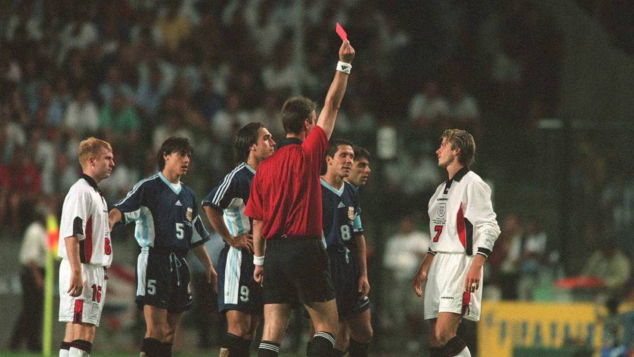 David Beckham sieht 1998 gegen Argentinien die Rote Karte