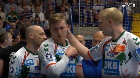 Bittere Verletzung! Magdeburg siegt in Lemgo - aber verliert Kristjansson, der den Halleninnenraum unter Tränen verlässt.