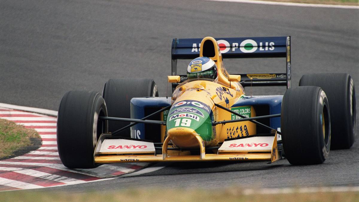 SCHUMACHER: Beim 511. Grand Prix, dem Großen Preis von Belgien 1991 in Spa, schlägt ein Rheinländer im Paddock auf - und wie ein Blitz in der Formel 1 ein. Michael Schumacher wird zum Rekordbrecher