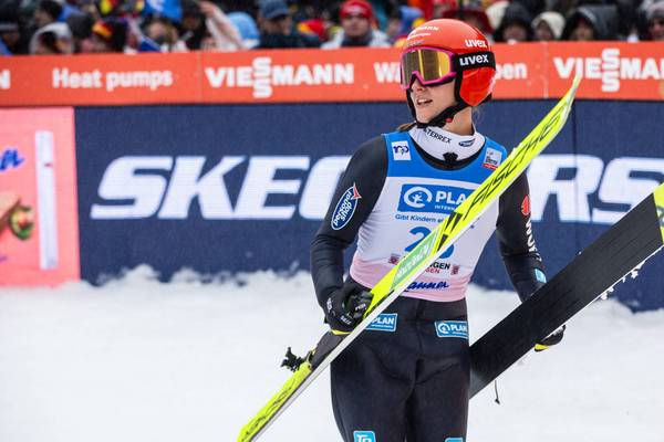 Skispringerinnen geben nicht klein bei