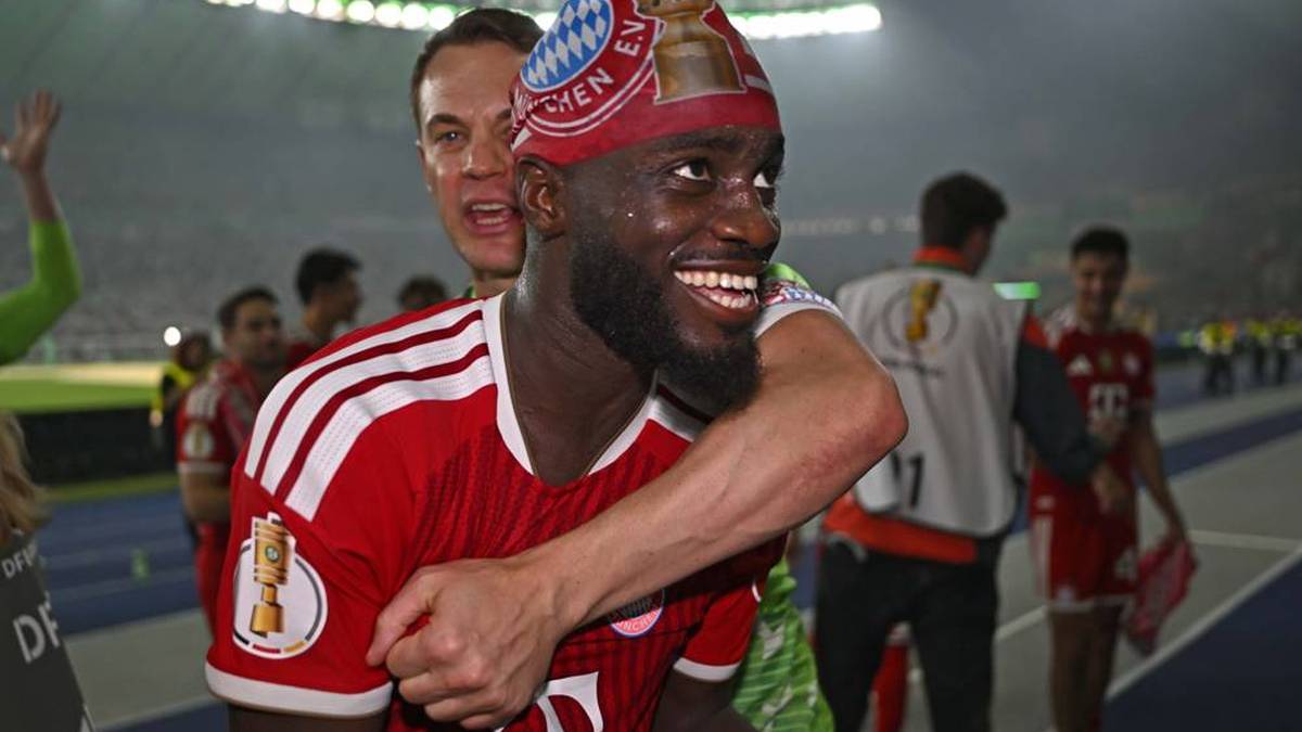 Dayot Upamecano hat sich ebenfalls eine tolle Kopfbedeckung organisiert