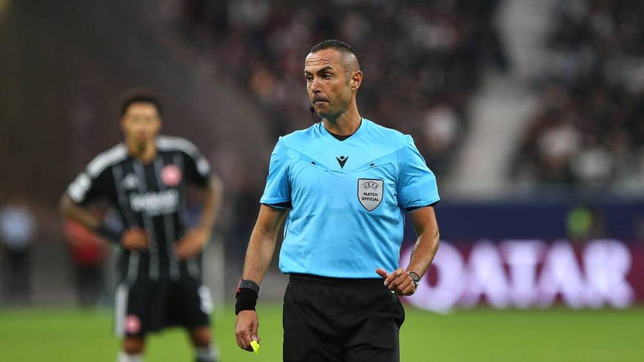 Marco Guida pfeift das Spiel zwischen Arsenal und Bayern