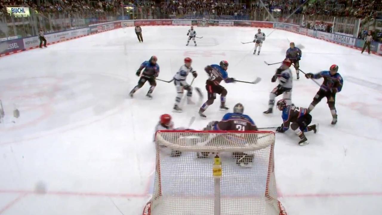 Eishockey-Tor per Kopf! Sowas haben Sie noch nicht gesehen | DEL im Video