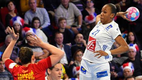 Handball EM Frankreich Montenegro Mit dem Siege gegen Montenegro erreicht Frankreich als Gruppenzweiter die Hauptrunde