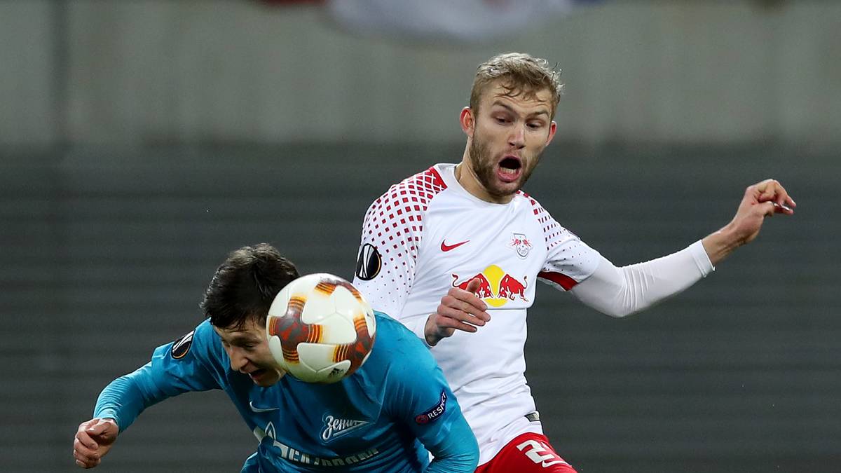 Dann ist Halbzeit. Leipzig ist in der torlosen ersten Spielhälfte die bessere Mannschaft, kann die zähen Russen aber noch nicht in die Knie zwingen