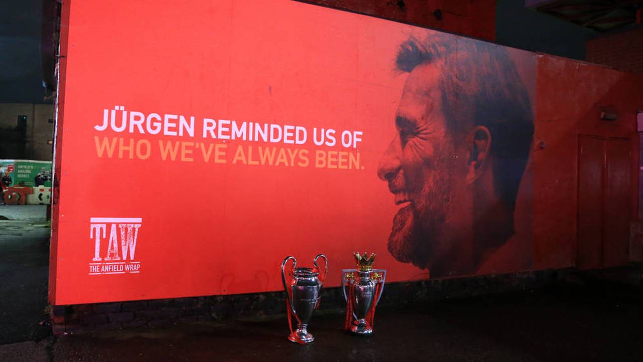 Jürgen Klopp ist am Anfield Stadium direkt hinter dem legendären "The Kop" verewigt