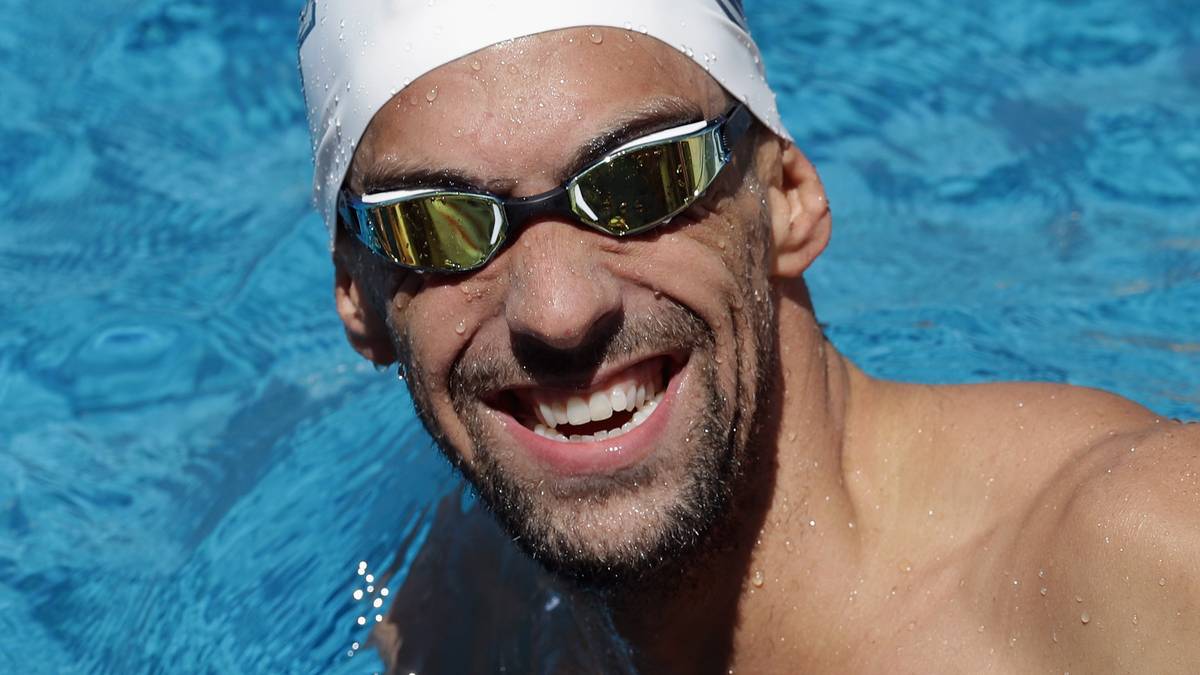 Nach Olympia in Rio wird der 31-Jährige seine Schwimmkarriere wohl endgültig beenden. Über 100 und 200 Meter Schmetterling sowie 200 Meter Lagen startet Phelps im Einzel, auch ein Staffelstart steht im Raum. Über die Lagenstrecke wartet das spektakuläre Duell mit Ryan Lochte