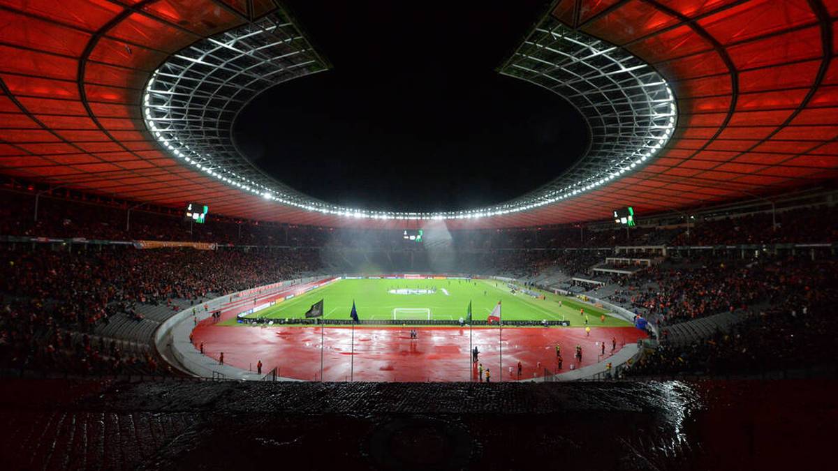 Im November 2021 war das Olympiastadion schon einmal in Rot getaucht