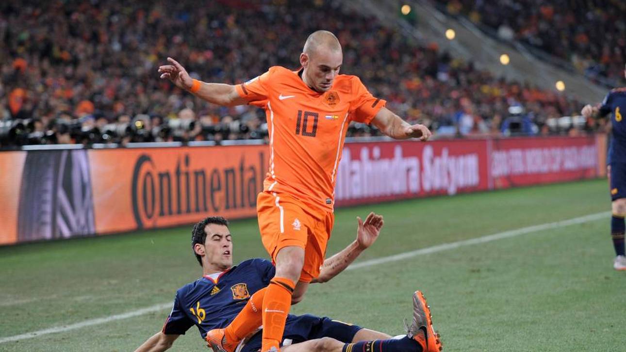 Sneijder verliert das WM-Finale 2010 gegen Spanien und Busquets