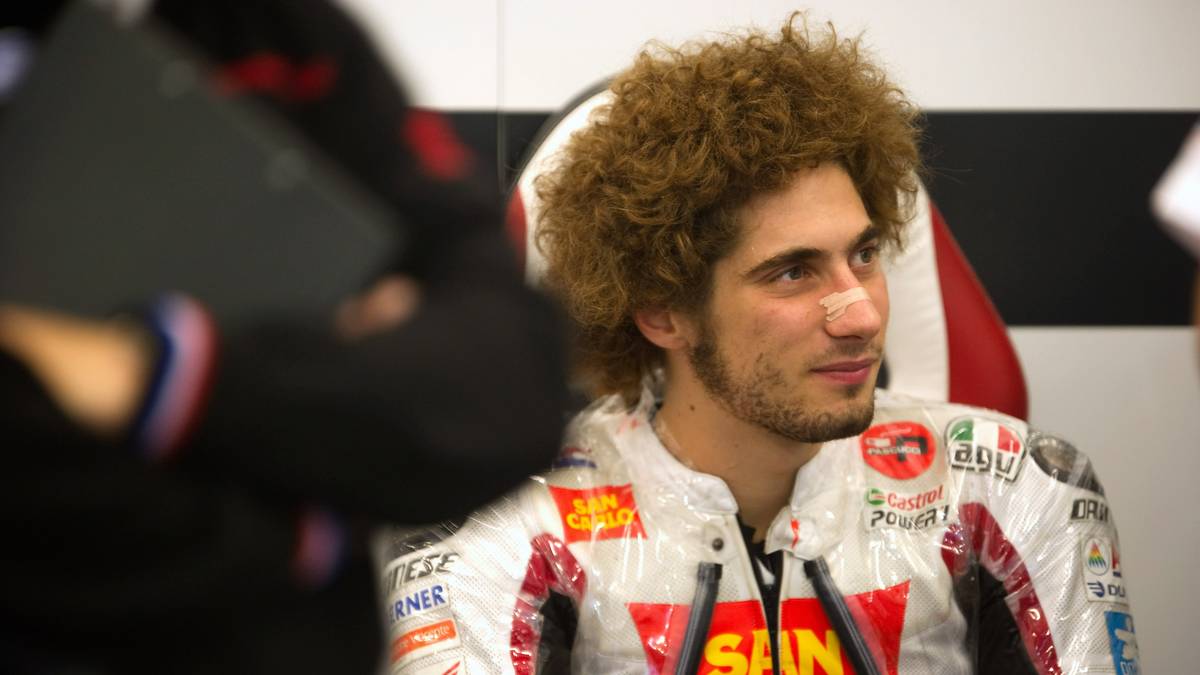 Simoncelli war ein Freund und Bewunderer seines italienischen Landsmanns Rossi. Er wurde nur 24 Jahre alt