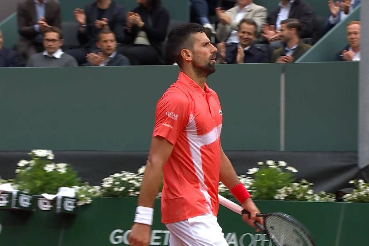 Novak Djokovic schlägt den Ungarn Marton Fucsovics mit 6:2 und 6:3 und holt beim ATP-Turnier in Genf seinen ersten Sandplatz-Sieg seit den Olympischen Spielen in Paris 2024.