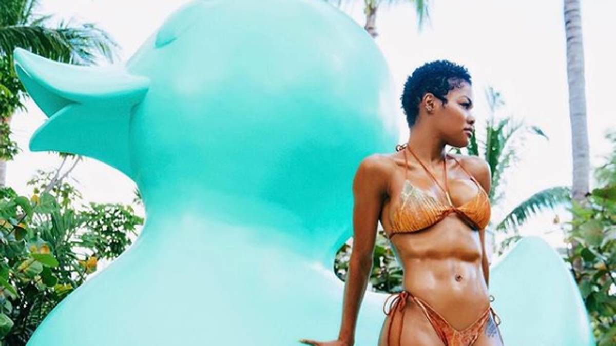 Teyana Taylor posiert für ihren Mann, Iman Shumpert von den Brooklyn Nets