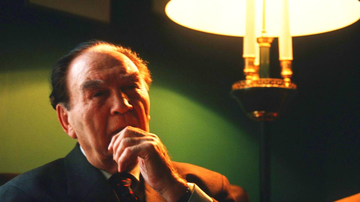 Zur Legende wird er in New York City. Allerdings nicht bei einem WM-Kampf. Doch spätestens als er 1936 den damals als unbesiegbar geltenden "Braunen Bomber" Joe Louis besiegte, kannte ihn plötzlich ganz Deutschland