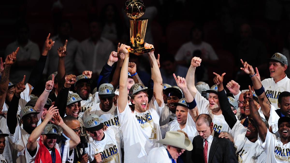 Sage und schreibe 21 Spielzeiten verbringt er bei den Dallas Mavericks - so viele, wie sonst kein NBA-Profi bei einer Franchise