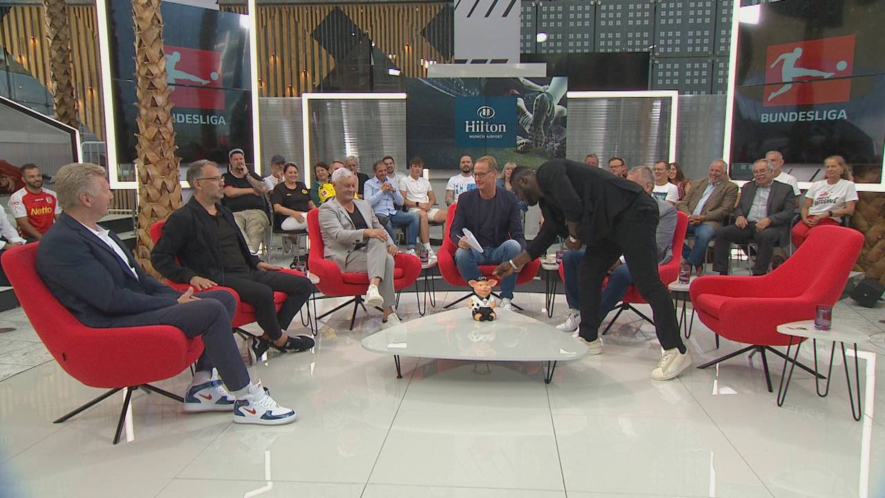 STAHLWERK Doppelpass: Stefan Effenberg wird zur Phrasenschwein-Polizei bei Veh