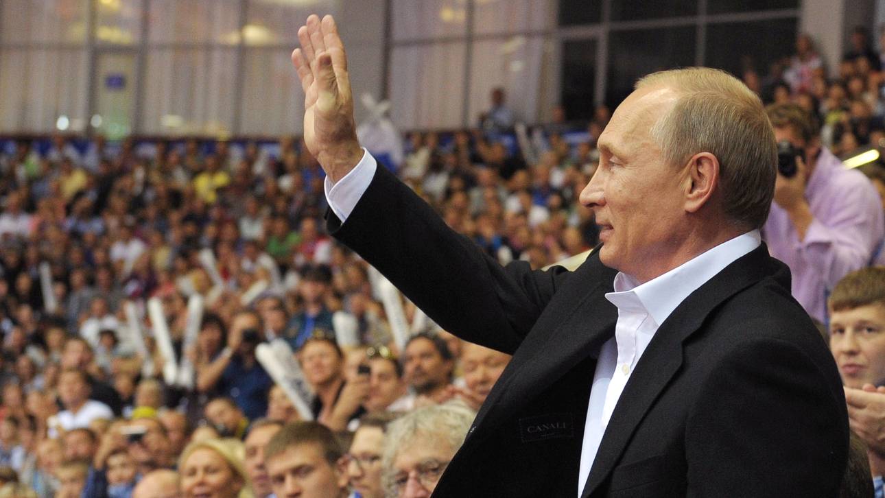 Putin in Baku zu Gast