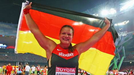 Christina Schwanitz sicherte sich WM-Gold vor der Chinesin Gong Lijiao