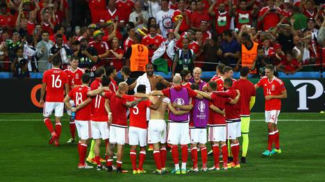 Wales zog durch das 3:0 gegen Russland sogar an England vorbei