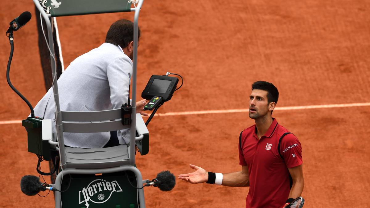 Zufrieden ist er natürlich trotzdem nicht und diskutiert gestenreich mit dem Schiedsrichter über eine strittige Entscheidung