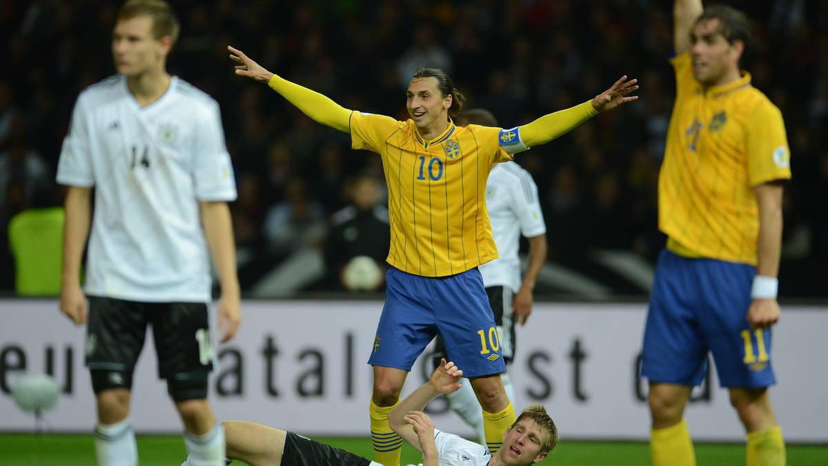 Ibrahimovic lässt sich nicht entmutigen und startet mit der schwedischen Nationalmannschaft bei der Qualifikation zur WM in Brasilien den nächsten Versuch. Dabei kommt es zu einer unvergessenen Aufholjagd gegen die DFB-Elf, bei der die Skandinavier einen Vier-Tore-Rückstand aufholen. Ibrahimovic' Treffer zum zwischenzeitlichen 1:4 wird zur Initialzündung