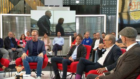 Als SPORT1-Experte Alfred Draxler eine Frage im STAHLWERK Doppelpass beantworten möchte, bricht ihm die Stimme weg. 