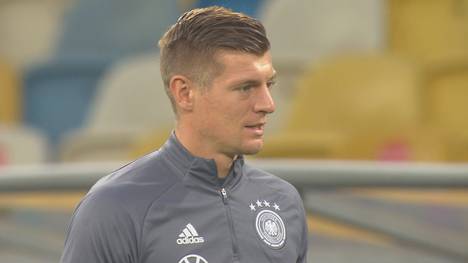 Toni Kroos hat sich mit Bundespräsident Frank-Walter Steinmeier bei Instagram über das Problem Cyber-Mobbing ausgetauscht. Dabei berichtet er auch von eigenen Erfahrungen.