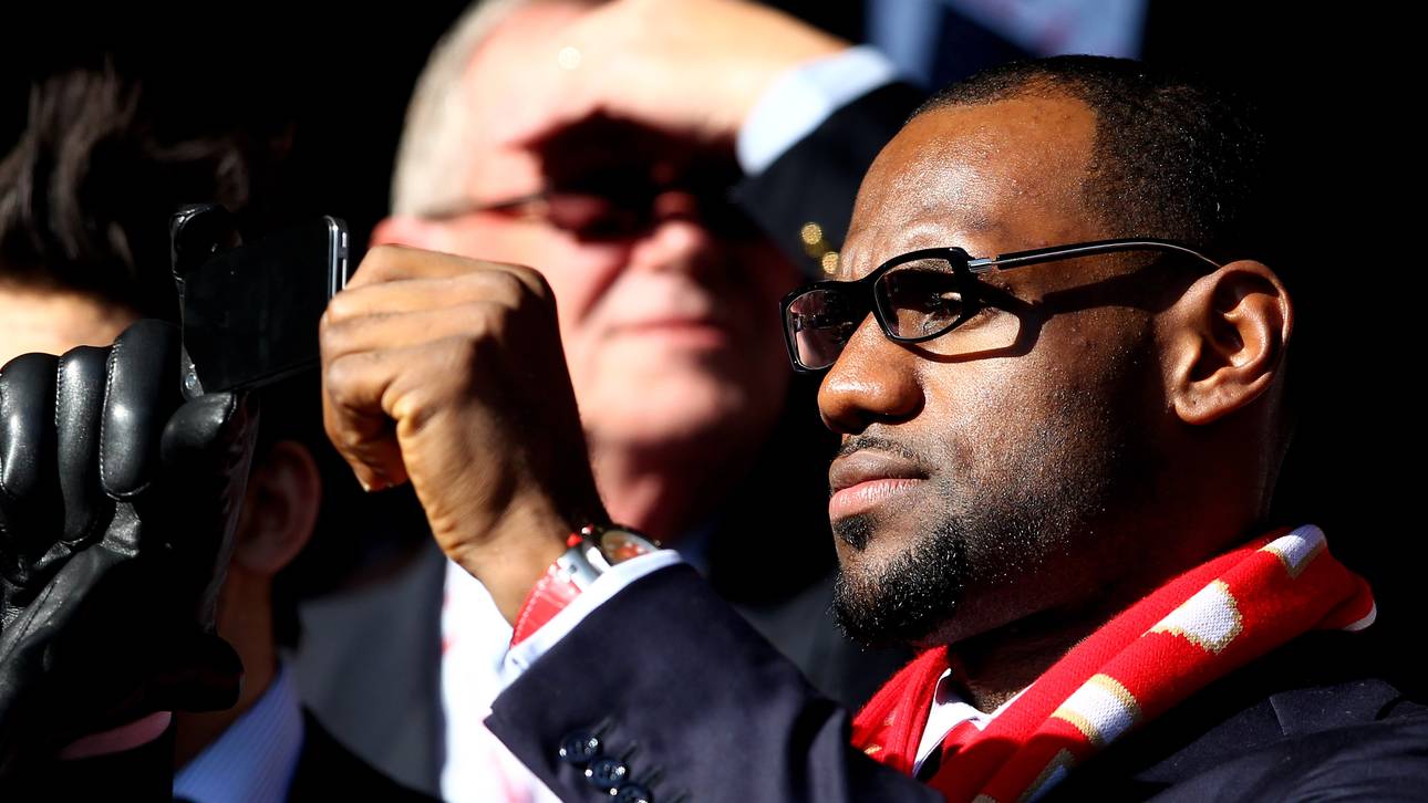 LeBron bietet sich Klopp an