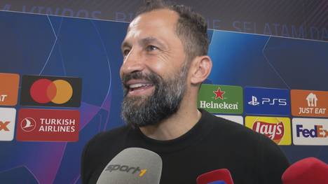 Der FC Bayern München hat mit 3:0 beim FC Barcelona gewonnen. Nach dem Spiel zeigte sich der ehemalige Bayern-Stürmer Robert Lewandowski wohl bei den Münchnern in der Kabine.