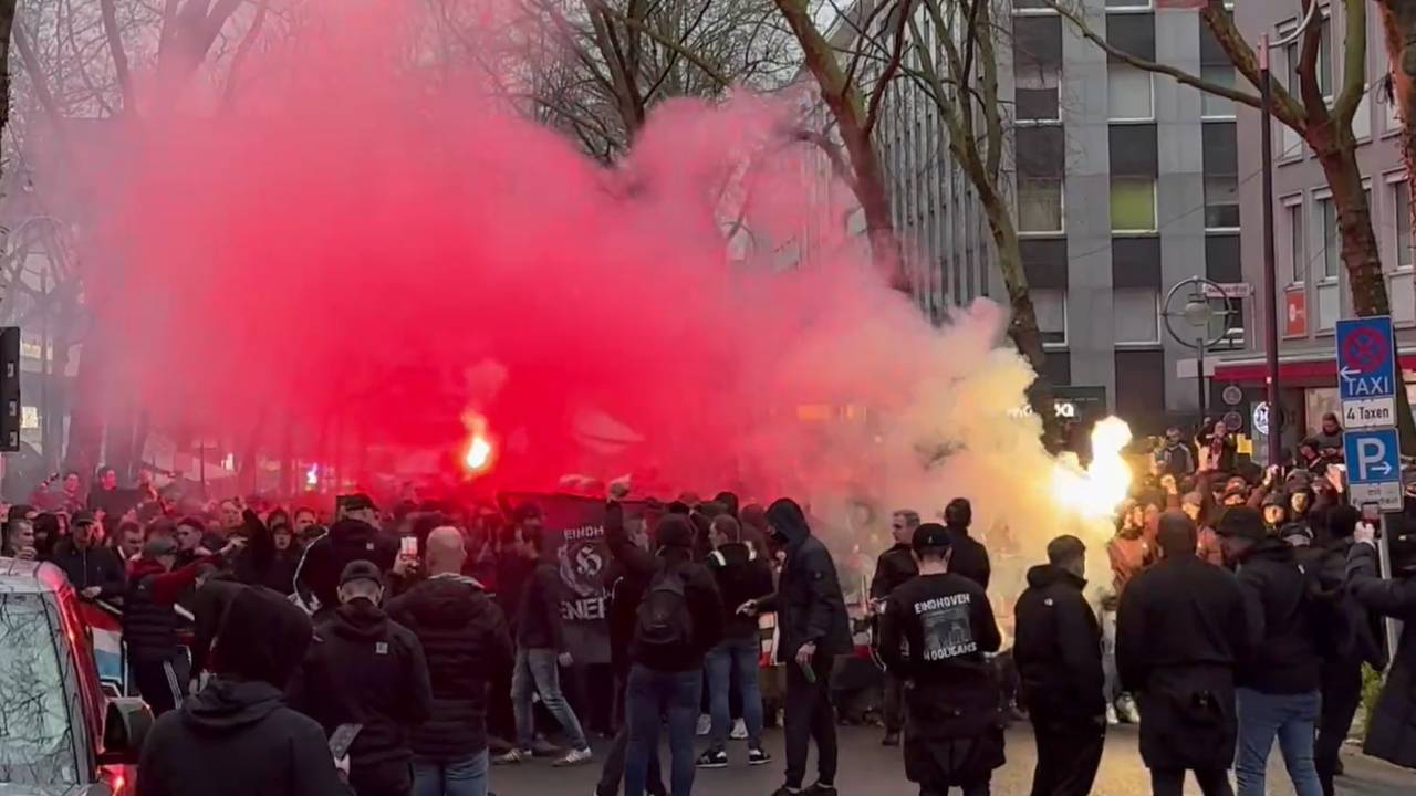 Riesiger Fanmarsch vor Champions-League-Duell! PSV-Fans nehmen Dortmund ein