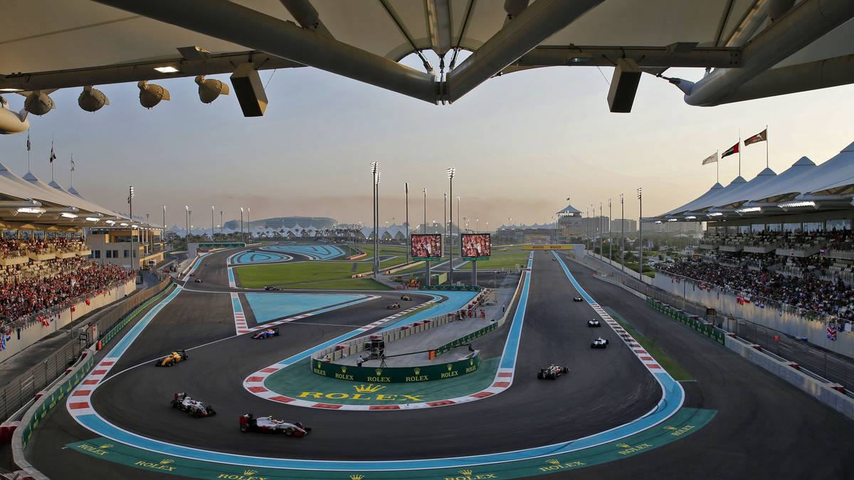 AUTO-PRIX-F1-UAE-RACE